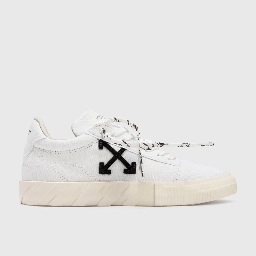 Off White Vulcanized Low Sneakers
